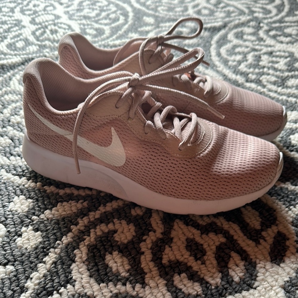 Nike Women's Tan SneakersNike shoes